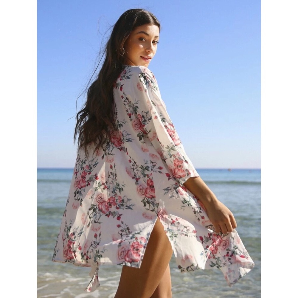 ❤️HOST PICK❤️Boho Floral Kimono - Picture 2 of 5